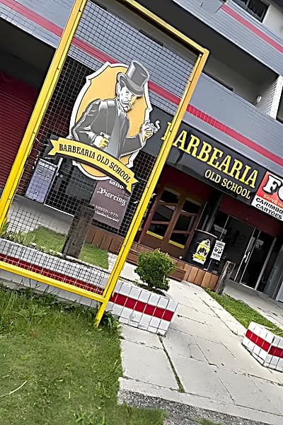 Barbeiro trabalhando